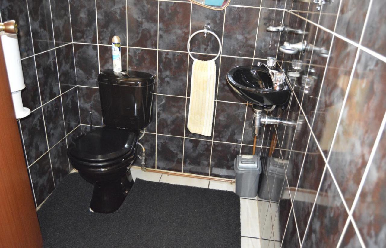 House Ebony B&B Newcastle Exteriör bild